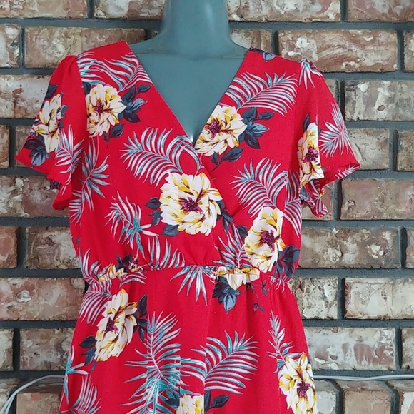 Suzyshier Floral Dress - Picture 2 of 6